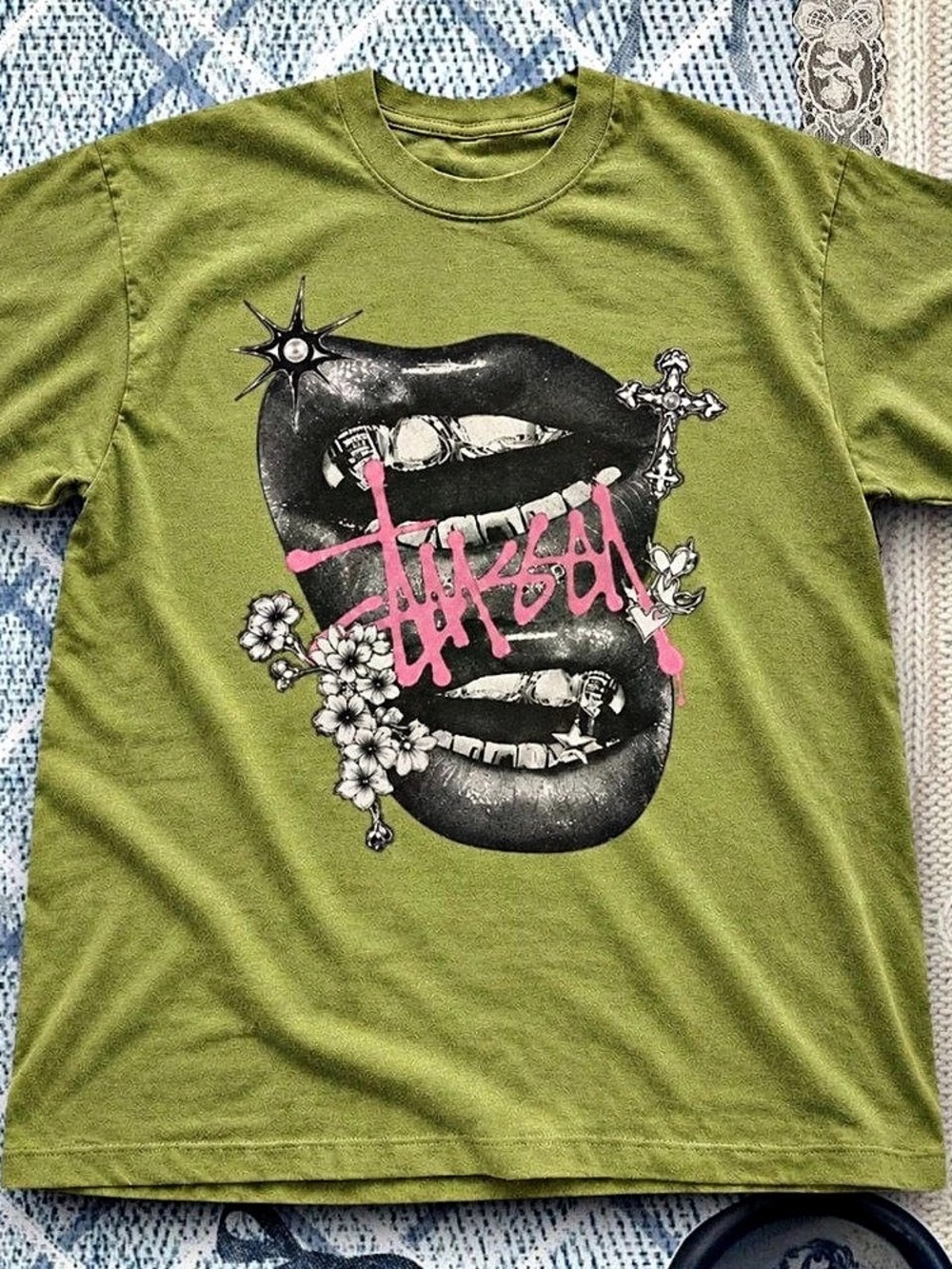 Graphic Short Sleeve Tee in Green